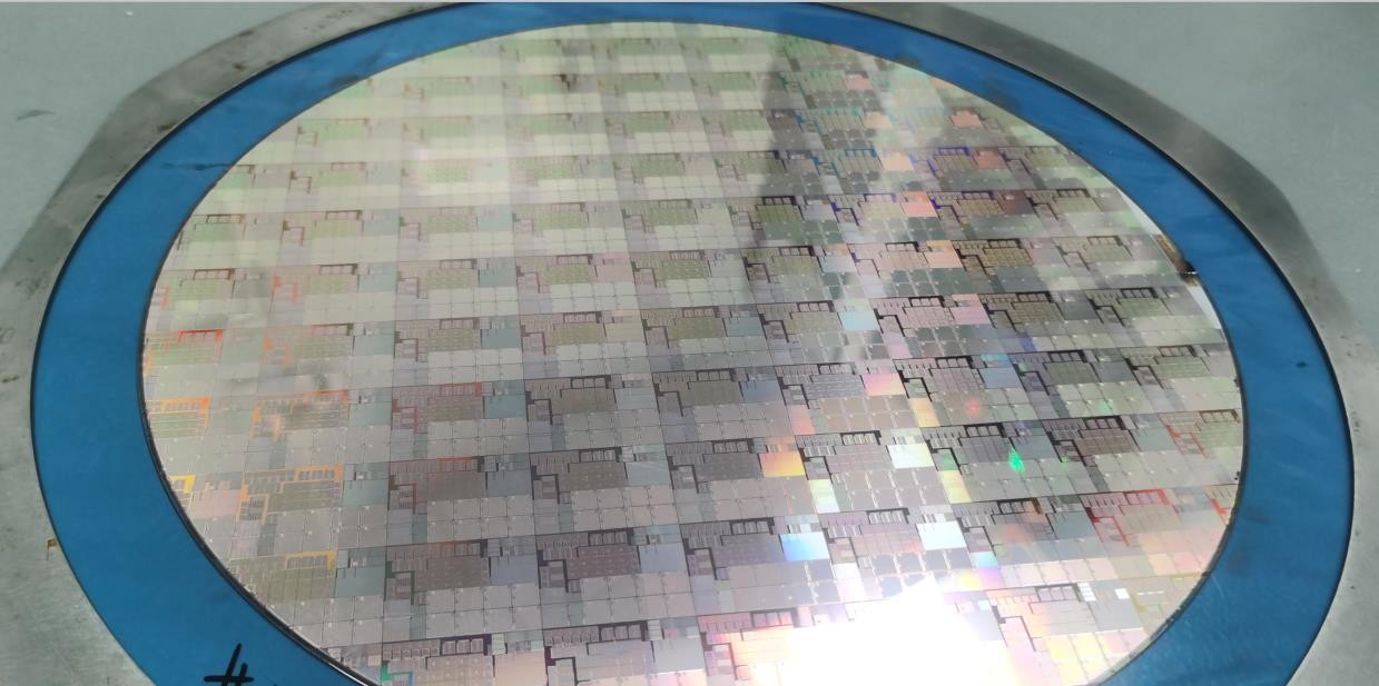 博捷芯精密劃片機分享:晶圓和硅片的區別