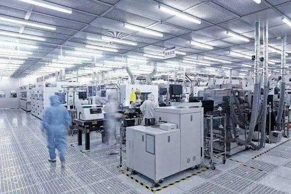 制作一顆“芯片”需要多少種設備？博捷芯半導體劃片機