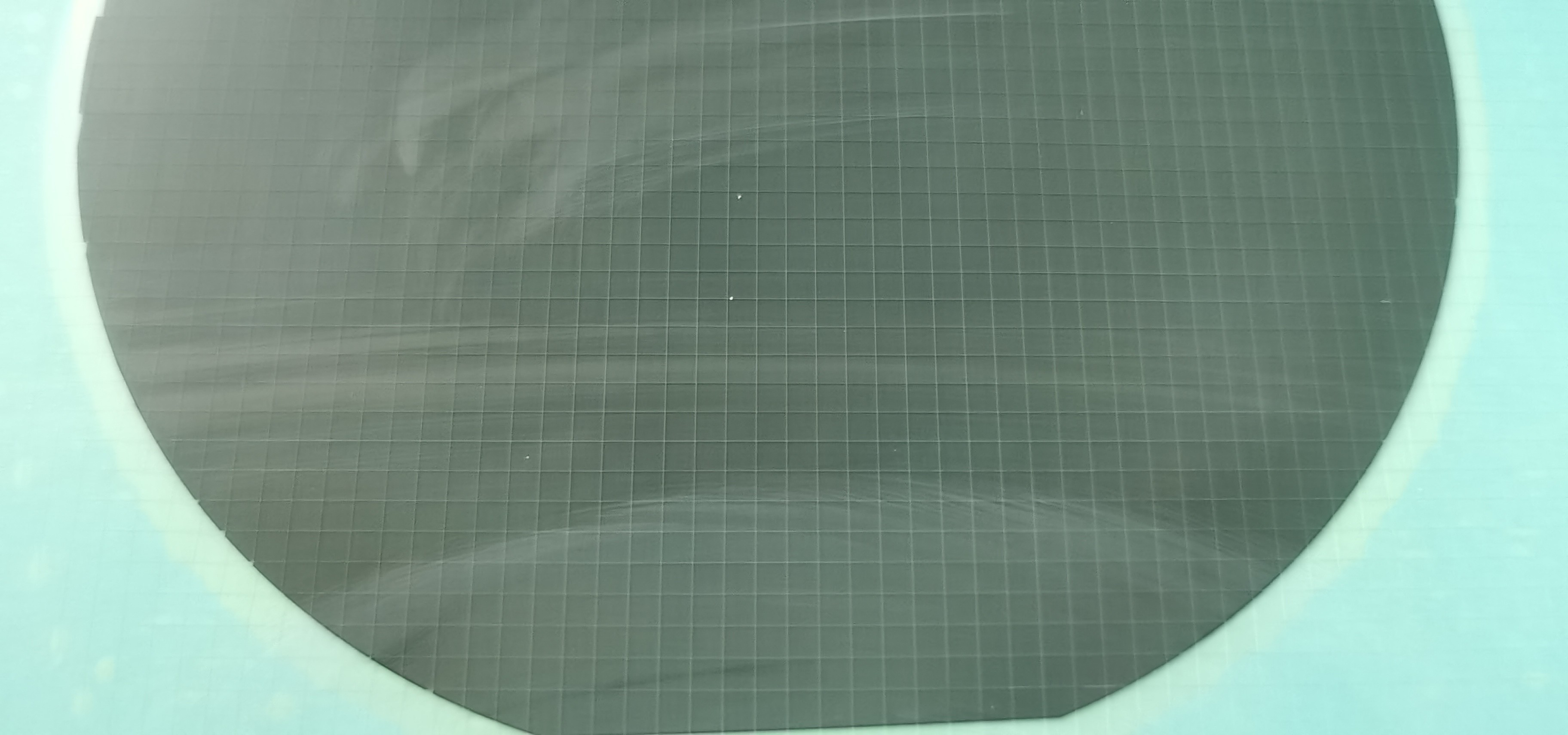 劃片機是芯片切割制造流程中一個重要的環節